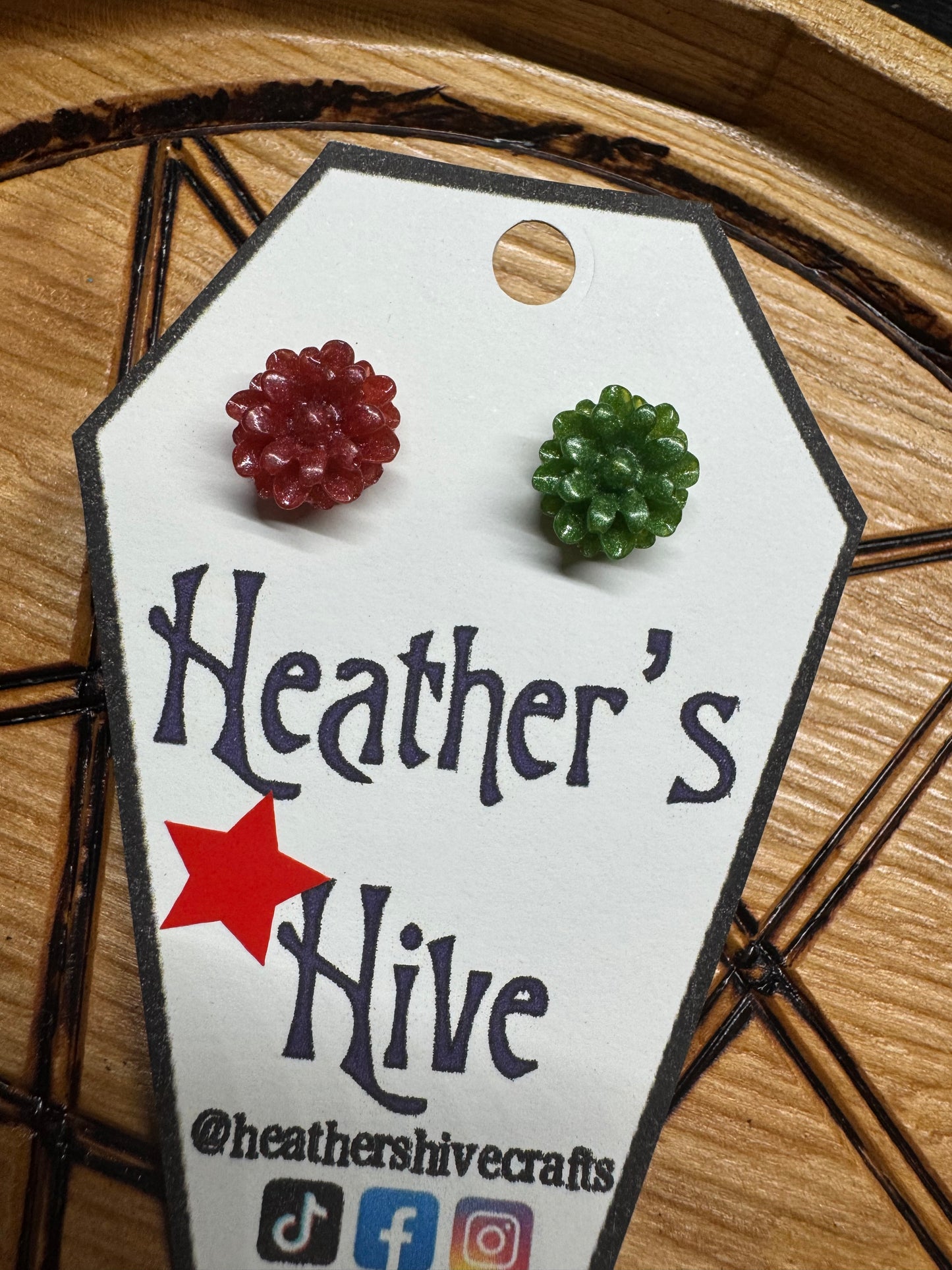 Resin flower stud earrings-rg