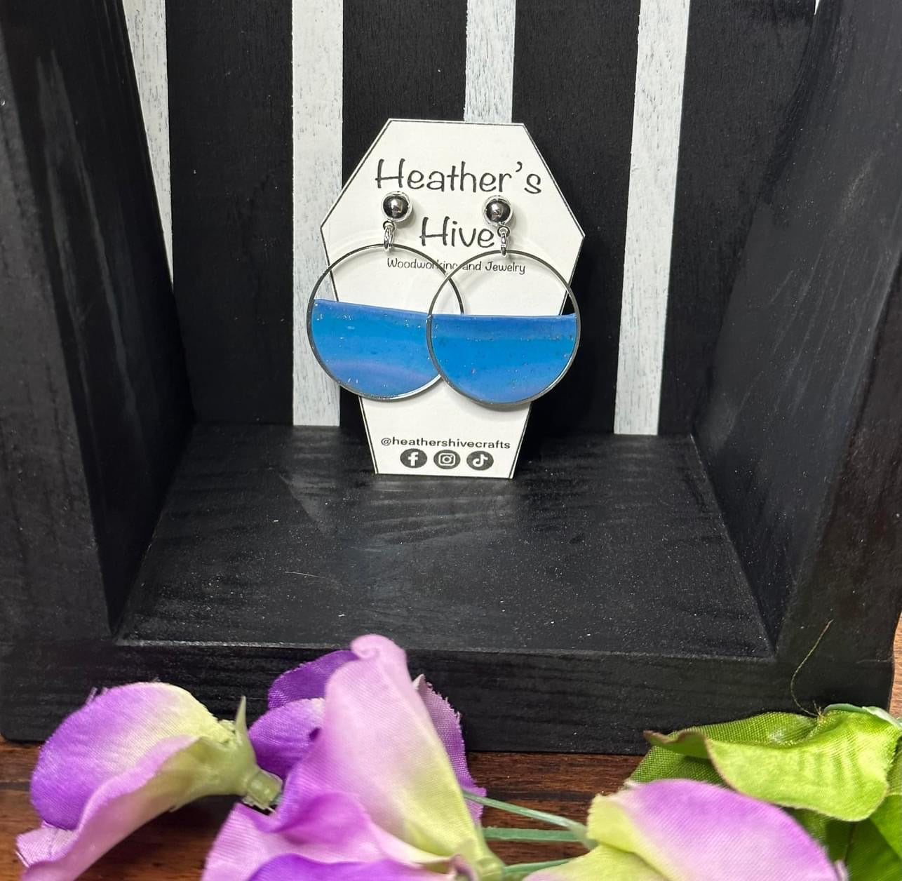 Geo circle framed dangle earrings-sh