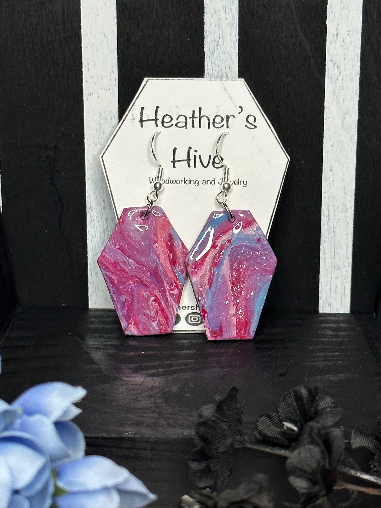Coffin dangle earrings-rd