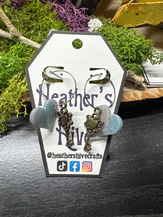 Key to your heart dangle earrings-l