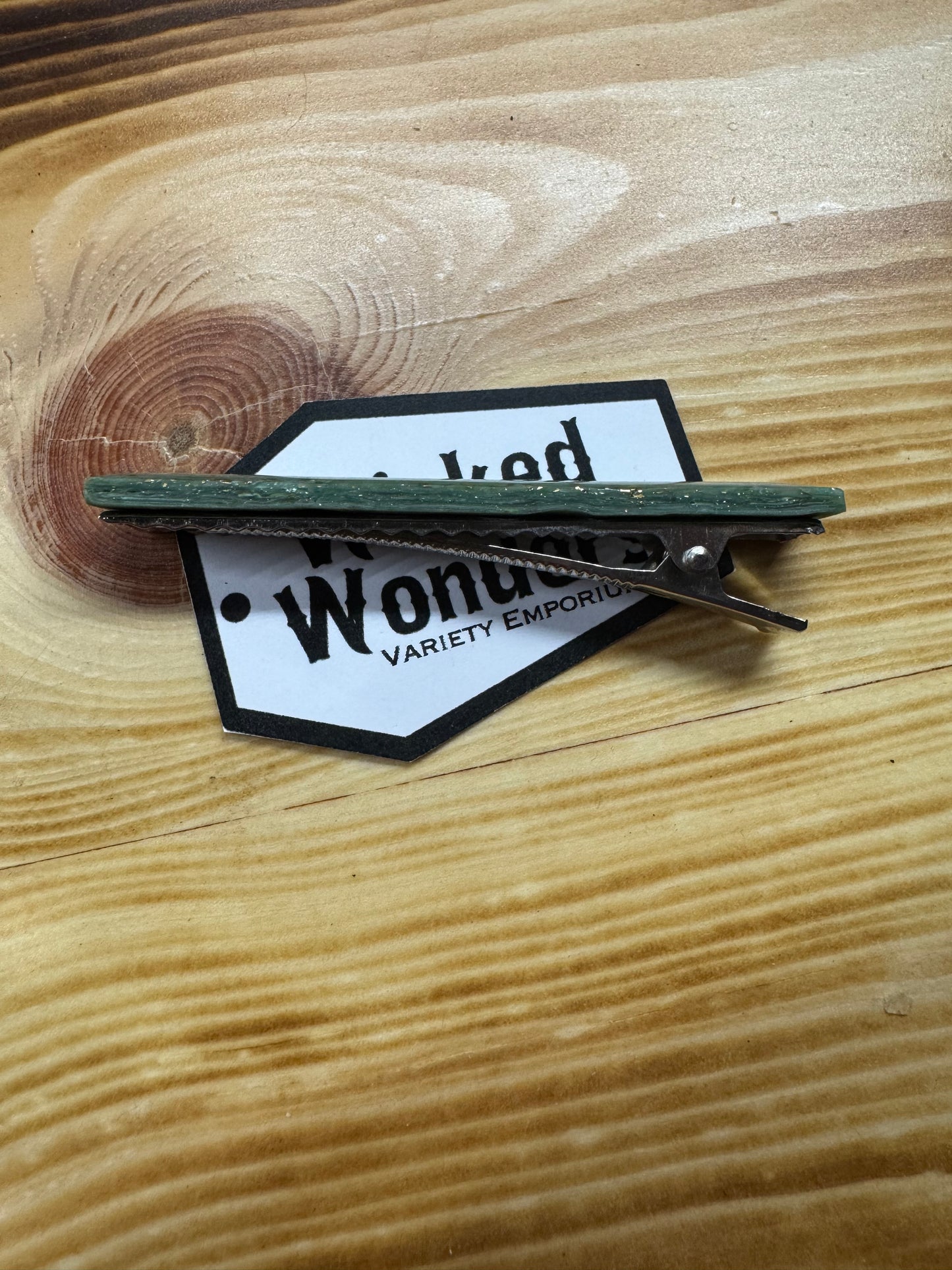 Green with gold hair clip -l